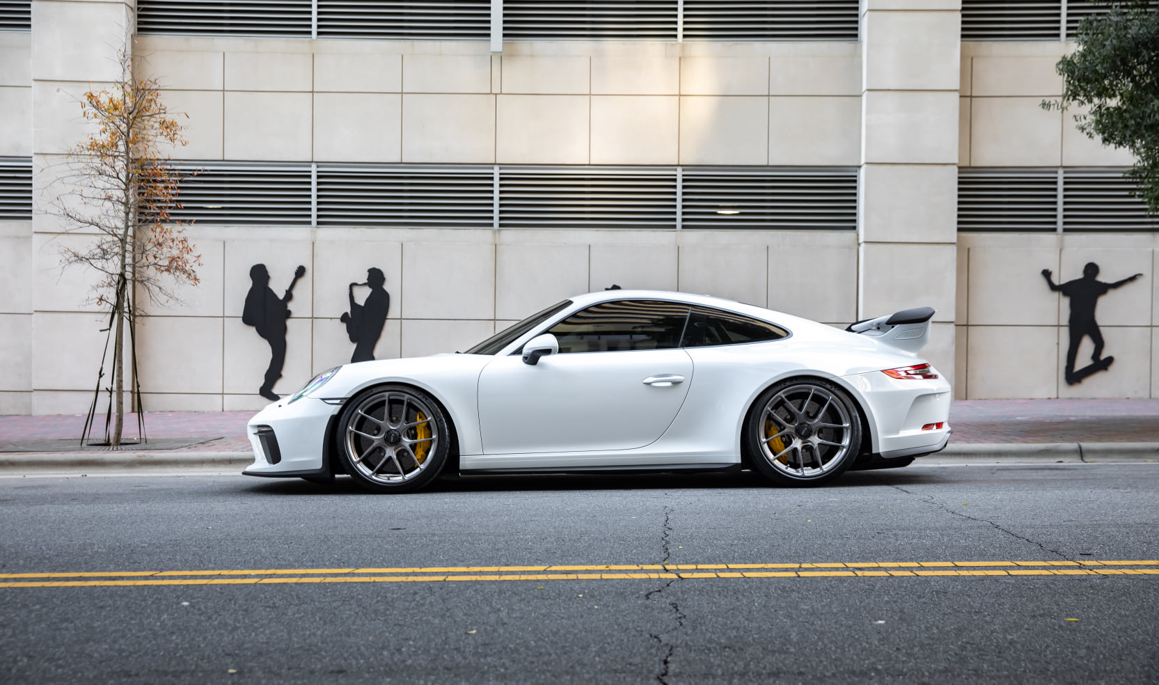 Porsche 911 gt3 rs 4. Gt 3 pro white leather. Bentley continental gt белый. Porsche 911 gt white. Gt 3 pro white leather.