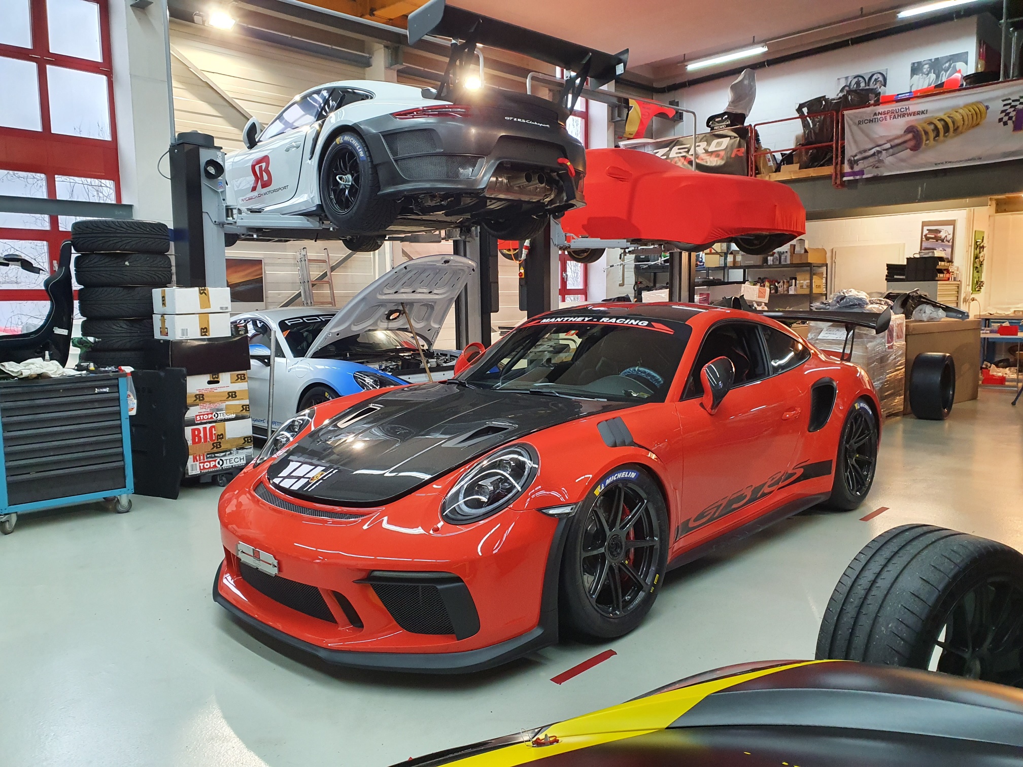 RaceBox Prepped 991 2 Porsche 911 GT3 RS On Forgeline Monoblock GE1 